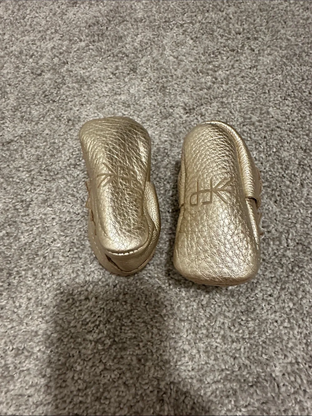 NWOT Freshly Picked Gold Bow Baby Moccasins